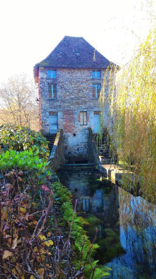 Maison Sur Le Lot Bed & Breakfast Saint-Vincent-Rive-d'Olt Exterior photo